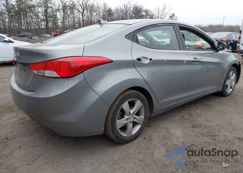 2011 Hyundai Elantra Gls (Ulsan Plant) z USA, uszkodzony, nr VIN KMHDH4AE9BU095953